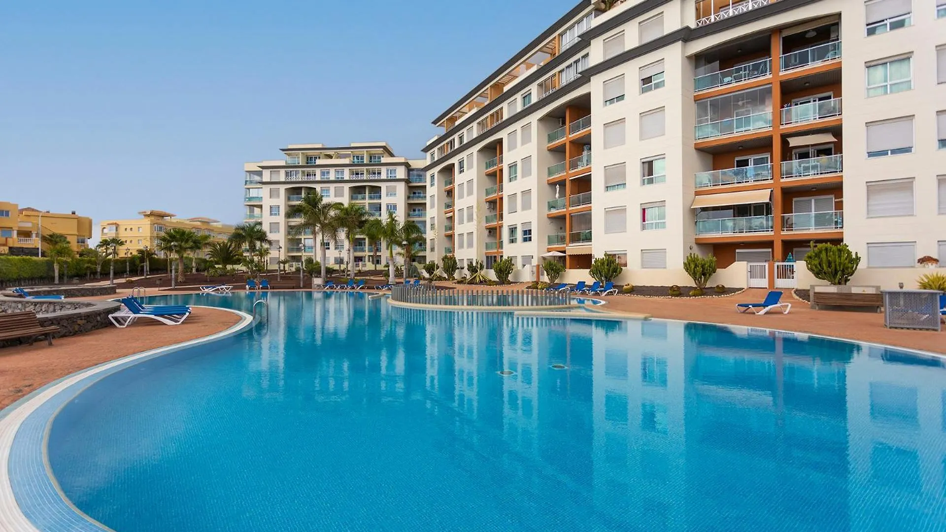Apartment Casa Doble - Penthouse, Pool, Priv Parking, Fibre Net, Spacious Terrace San Miguel de Abona