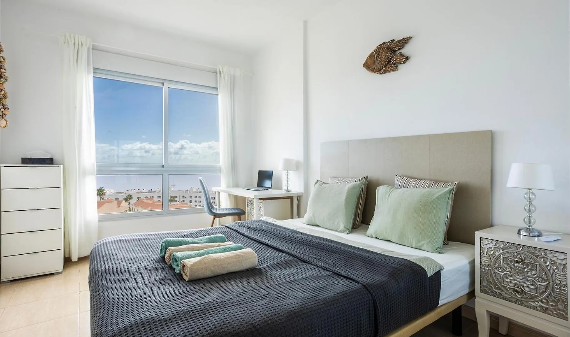 Casa Doble - Penthouse, Pool, Priv Parking, Fibre Net, Spacious Terrace San Miguel de Abona