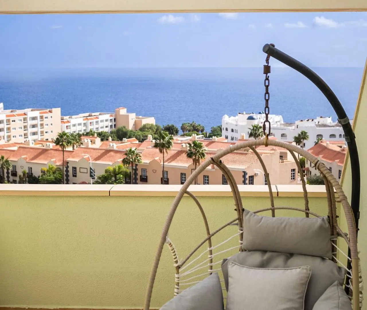 Apartment Casa Doble - Penthouse, Pool, Priv Parking, Fibre Net, Spacious Terrace San Miguel de Abona