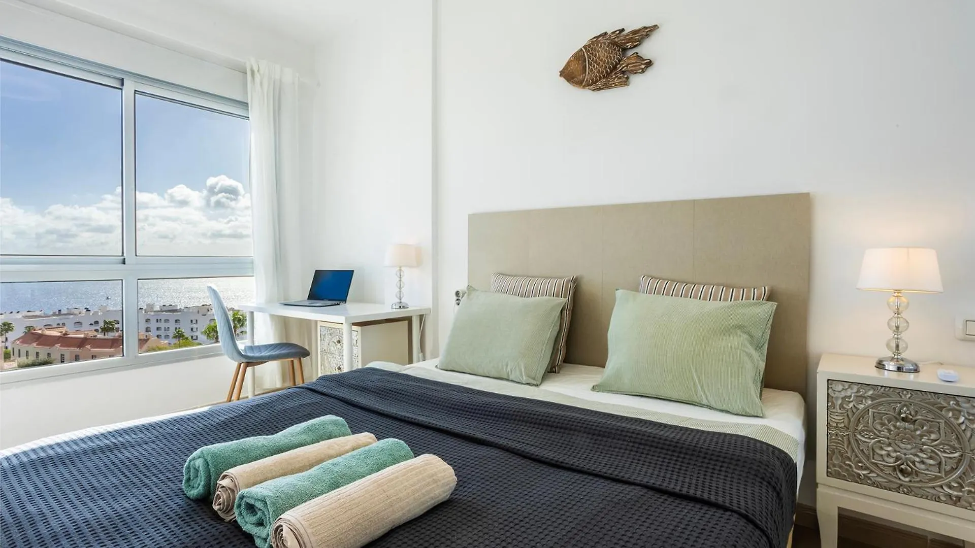 Casa Doble - Penthouse, Pool, Priv Parking, Fibre Net, Spacious Terrace San Miguel de Abona