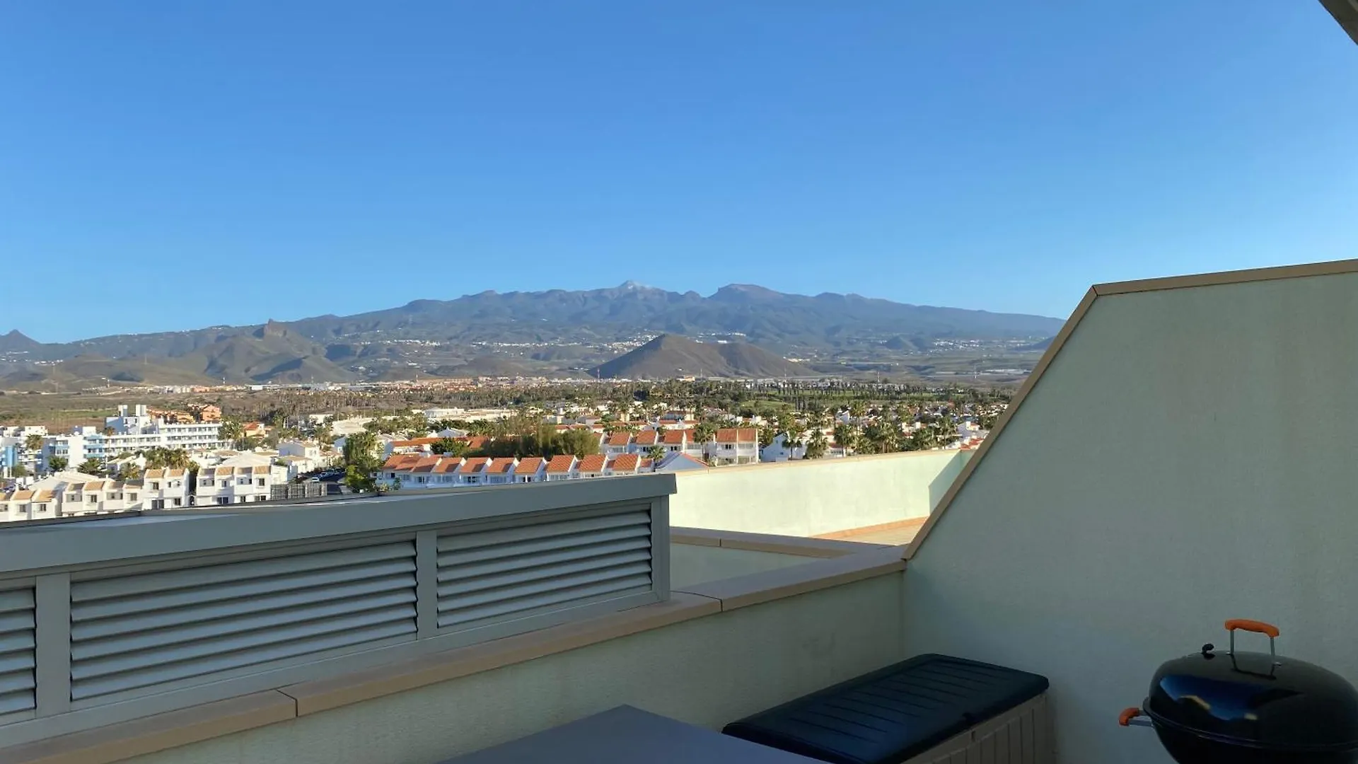 Apartment Casa Doble - Penthouse, Pool, Priv Parking, Fibre Net, Spacious Terrace San Miguel de Abona